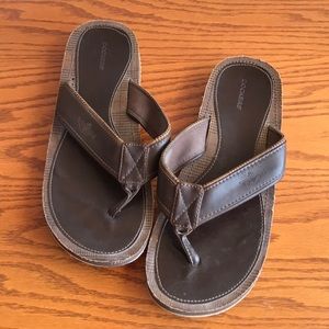 Men’s Dockers flip flops